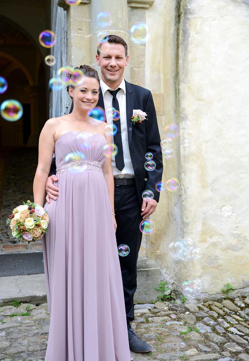 Hochzeitsfoto mit Seifenblasen
